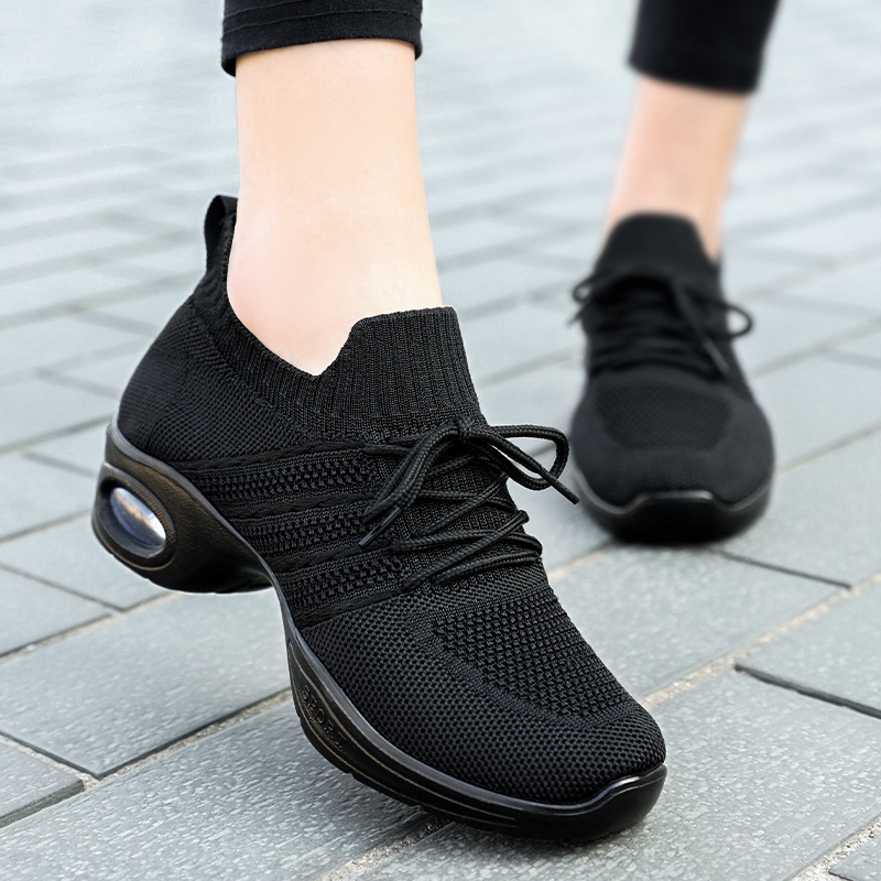 Scarpe da ballo da donna Scarpe da ginnastica da ballo alla moda con suola spessa Scarpe da passeggio leggere e alla moda Scarpe basse da donna con rialzo di altezza