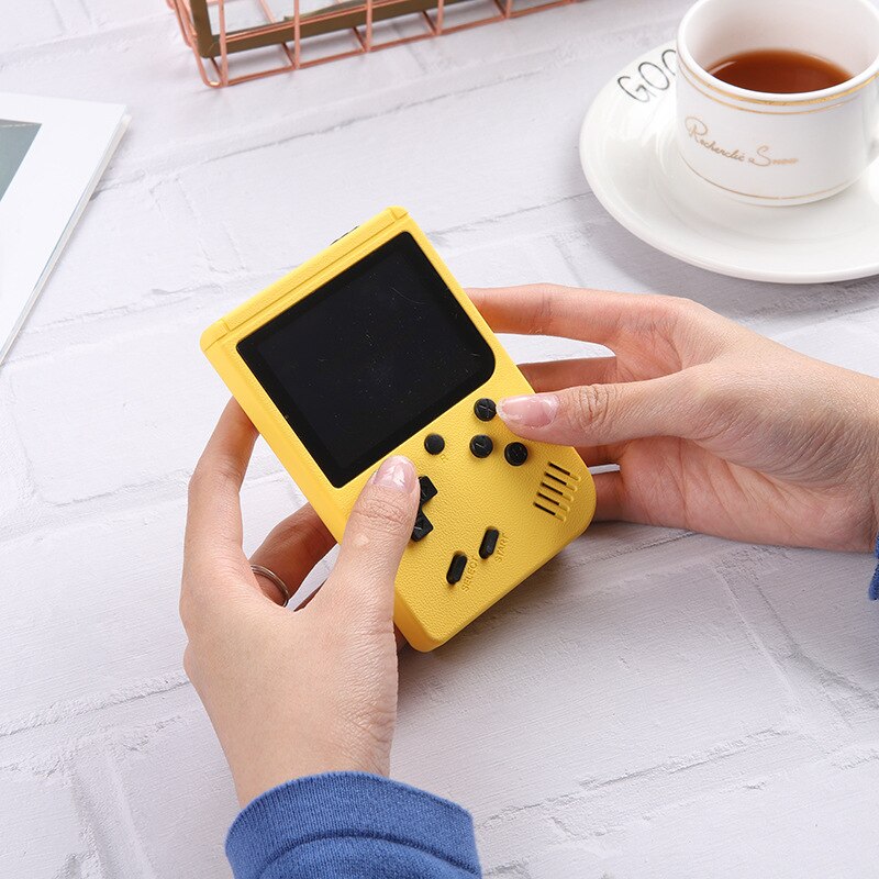 Console per videogiochi portatile retrò lettore di giochi portatile da 3.0 pollici incorporato 500 giochi classici Mini Gamepad tascabile per regalo per bambini