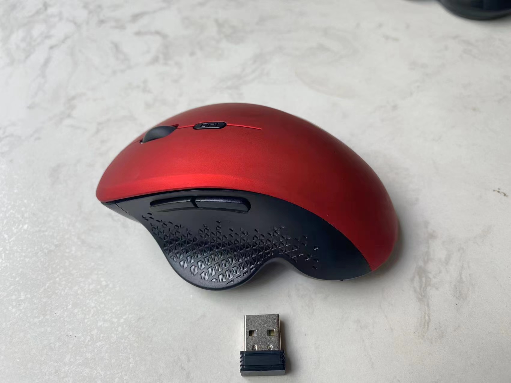 Trådløs mus ergonomisk computermus pc optisk mus med usb-modtager 6 knapper 2.4 ghz trådløse mus 1600 dpi til bærbar computer: Rød