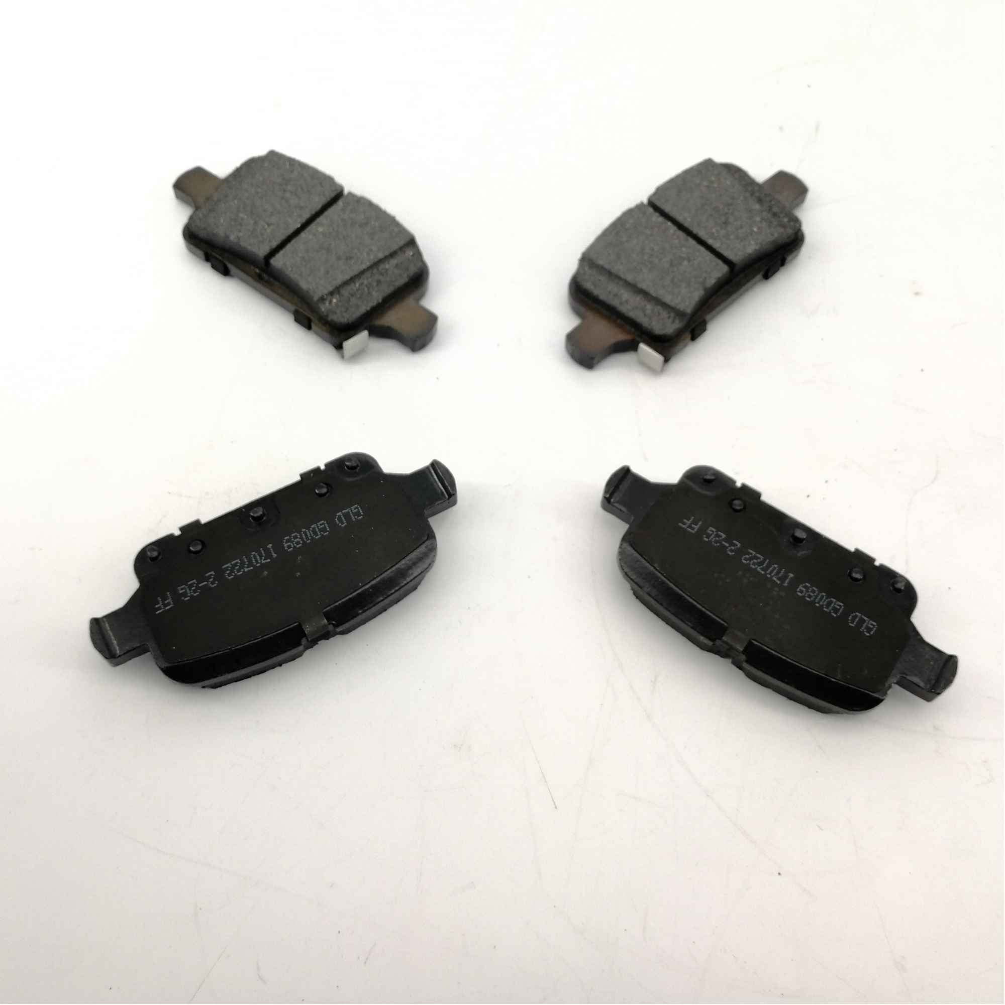 D1857 4piece/set Car Brake Pads Front for CHEVROLET Volt