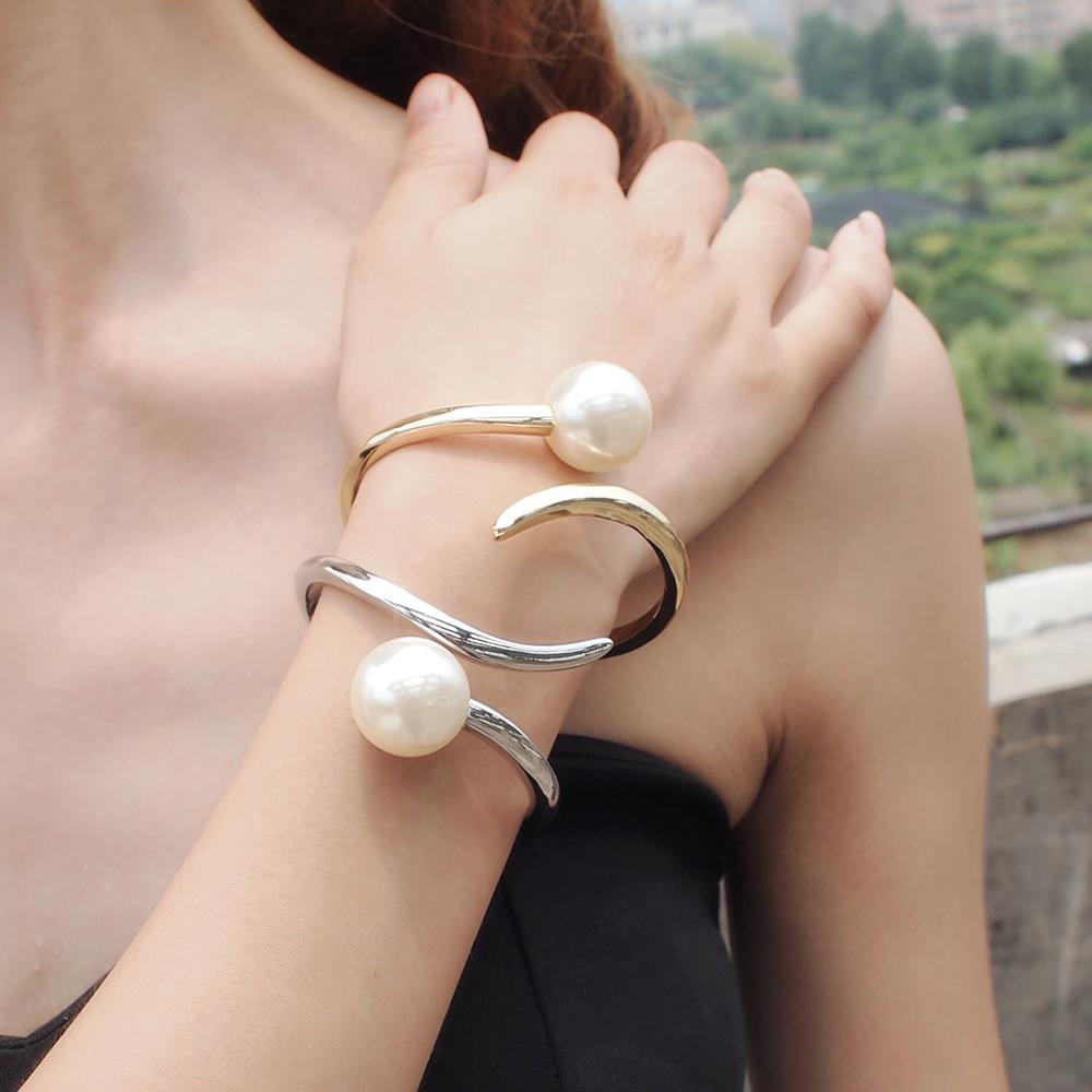 MANILAI-Pulseras de perlas de imitación para mujer, brazaletes geométricos de Metal a la , joyería llamativa, al por mayor