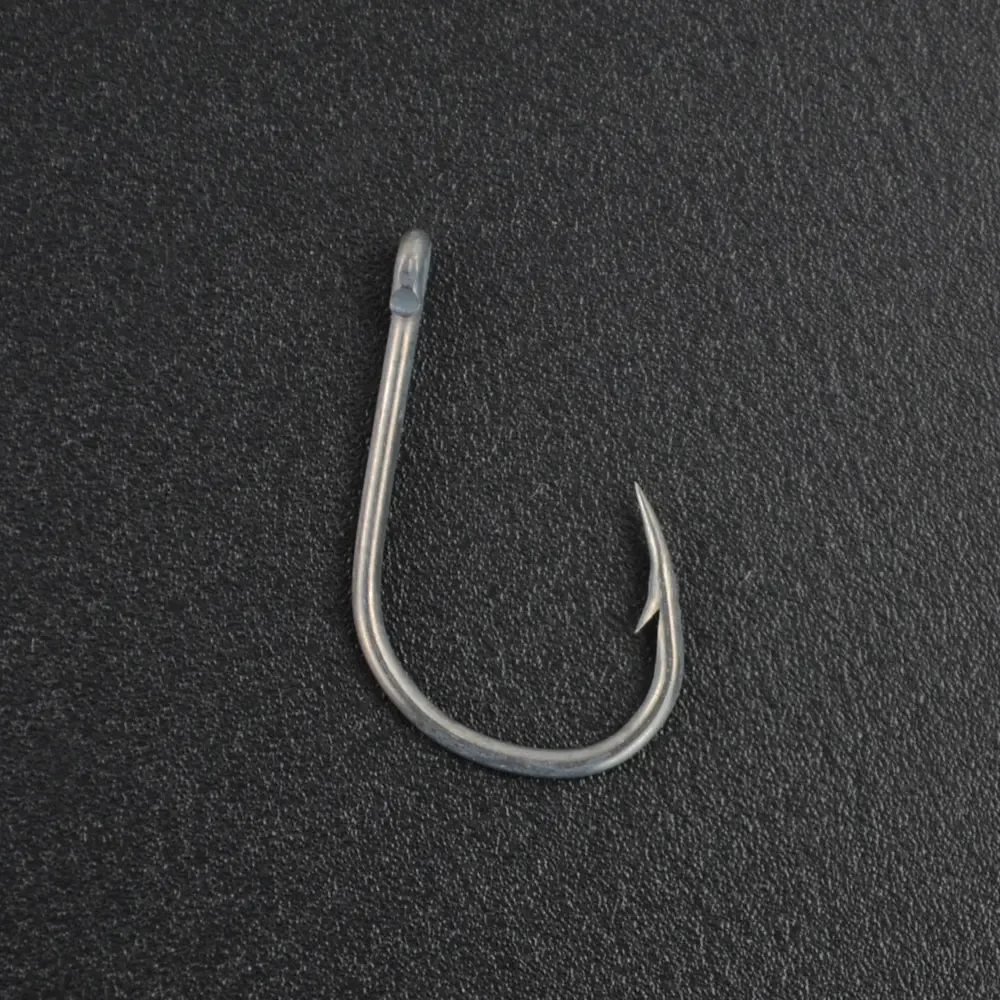 Hirisi 50 Stück Karpfen-Angelhaken mit Widerhaken, beschichtet in Japan, hergestellt aus Kohlenstoffstahl 8001