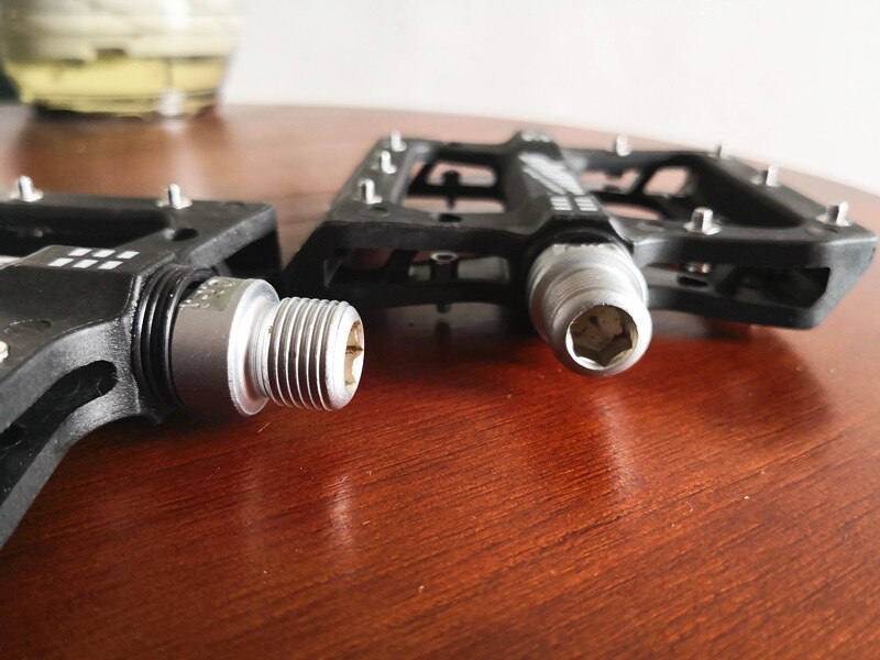 1pair black MTB nylon Pedals Ultralight BMX Bicycle Pedals 3 Bearings Cycling Pedals Mountain Bike Folding Bike Pedals