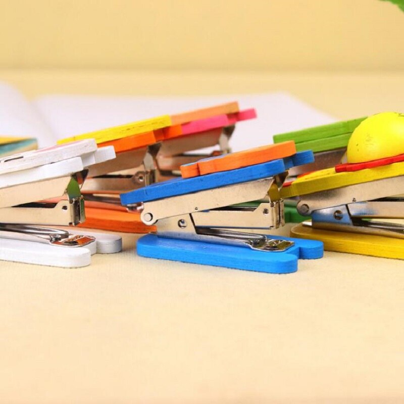 HKYSHP Korea creatieve briefpapier leuke cartoon Houten geschilderd nietmachine mini nietmachine school kantoorbenodigdheden