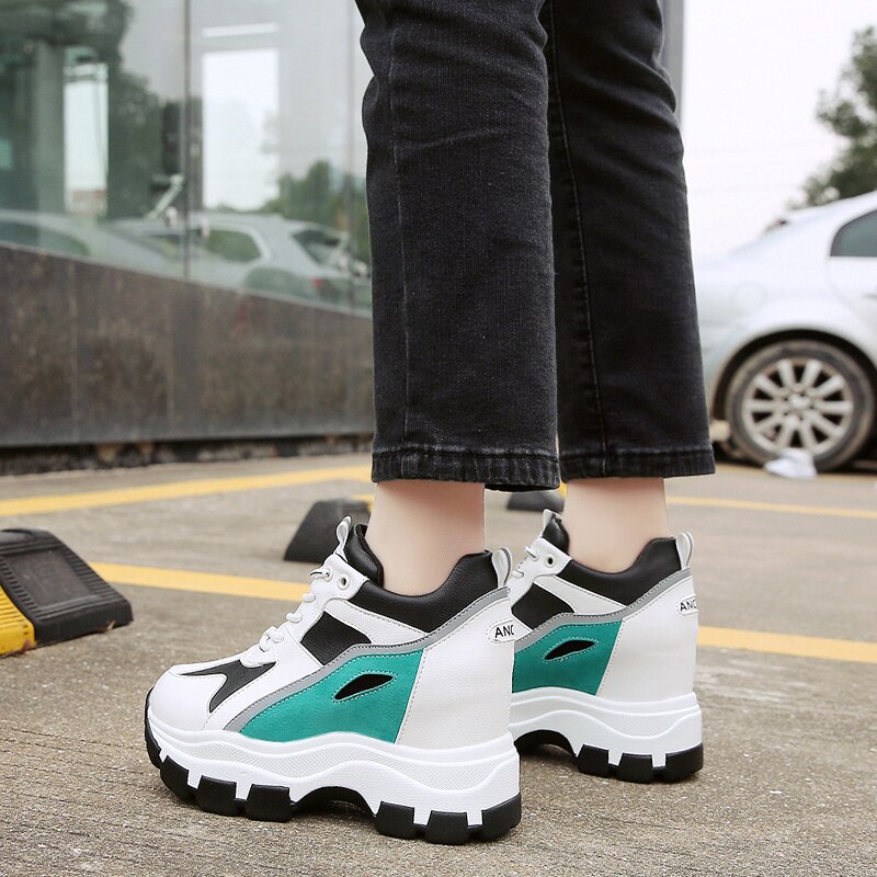 Våren skjult hæl dame joggesko høy plattform fritidssko blonder -up 8cm kvinner pustende kilesko zapatos mujer