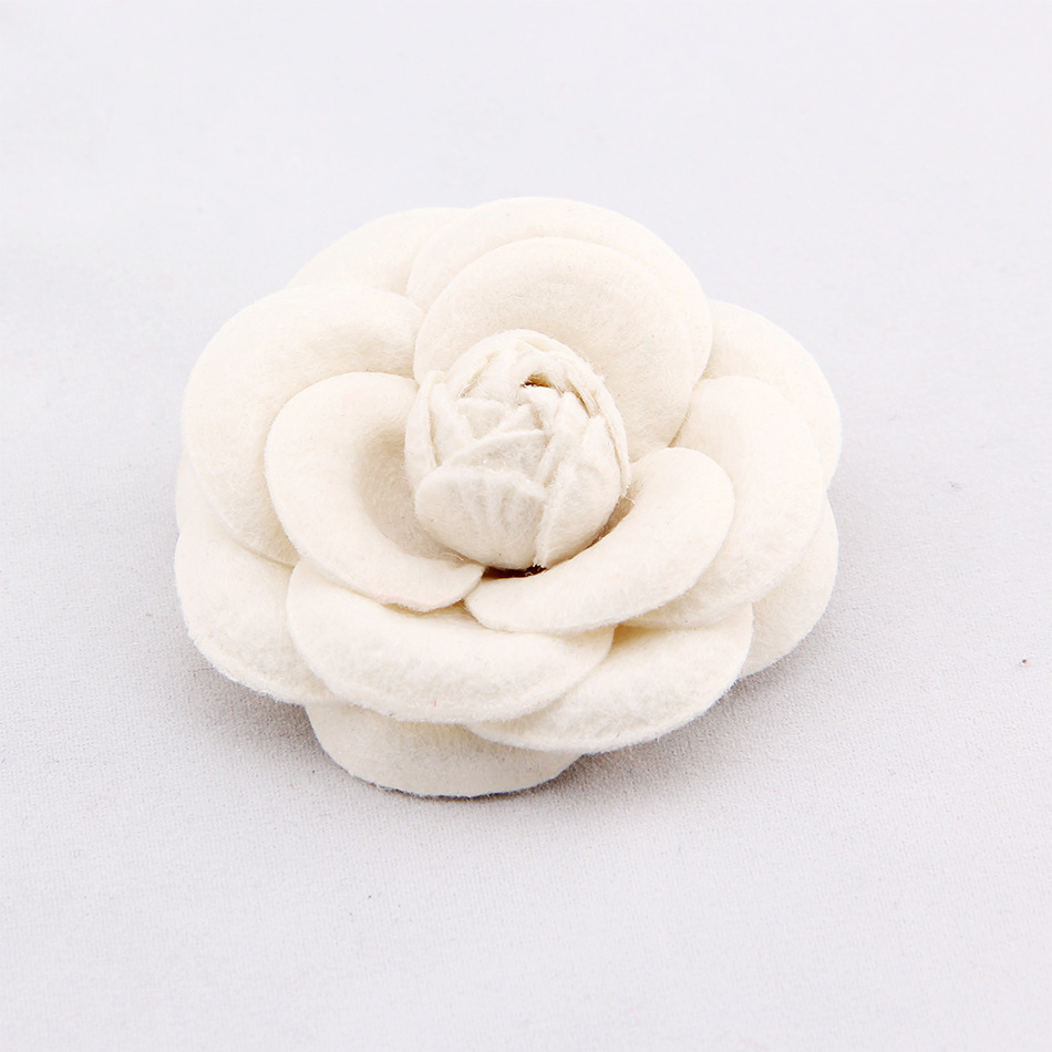 Broche pequeño de ramillete de de alta gama para hombres y mujeres, bufanda de seda de tela, hebilla, Pin, accesorios de ropa H1284: Pistola negra plateada