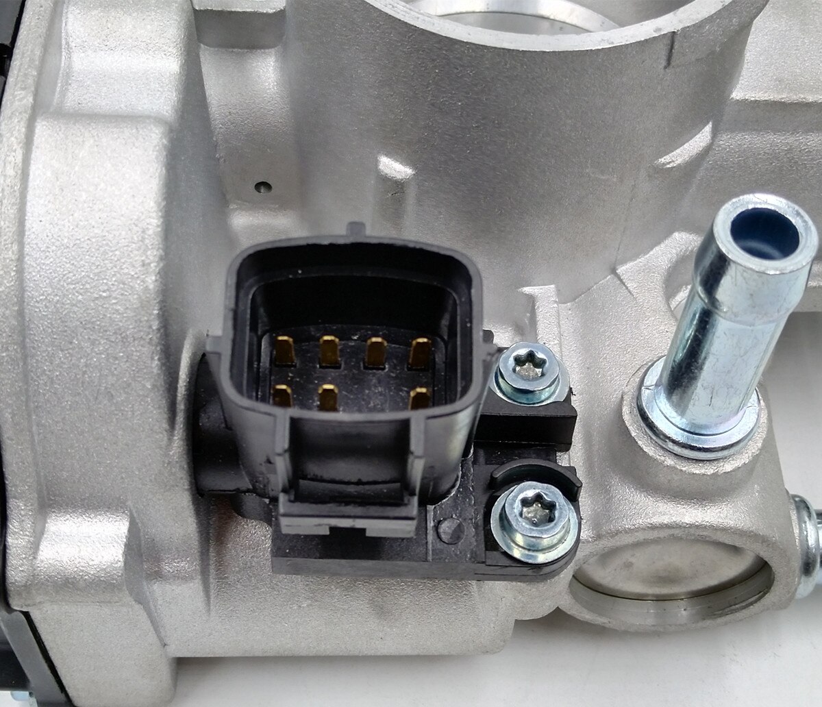 Throttle Body Assembly with Motor and TPS For Daewoo Chevrolet Lacetti Nubira Optra 1.0 OE 96394330 96815480 96447960