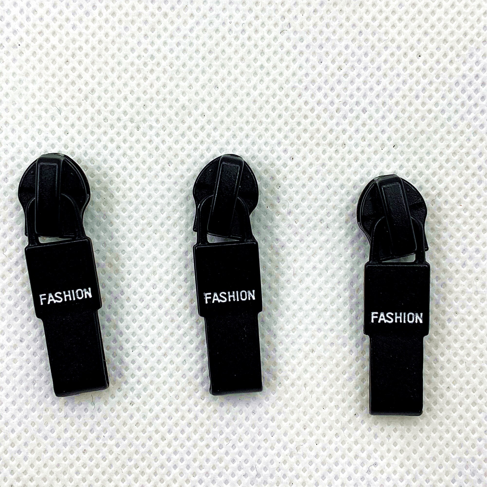 6 pieces of 5# sliders, with zipper to replace the sliding teeth of the zipper, rescue the newly zipper sewing clothes: black