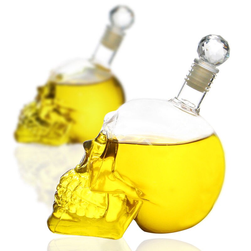Kristallen schedel hoofd fles whisky wodka wijn karaf fles whisky glas bierglas sterke drank beker waterglas bar thuis