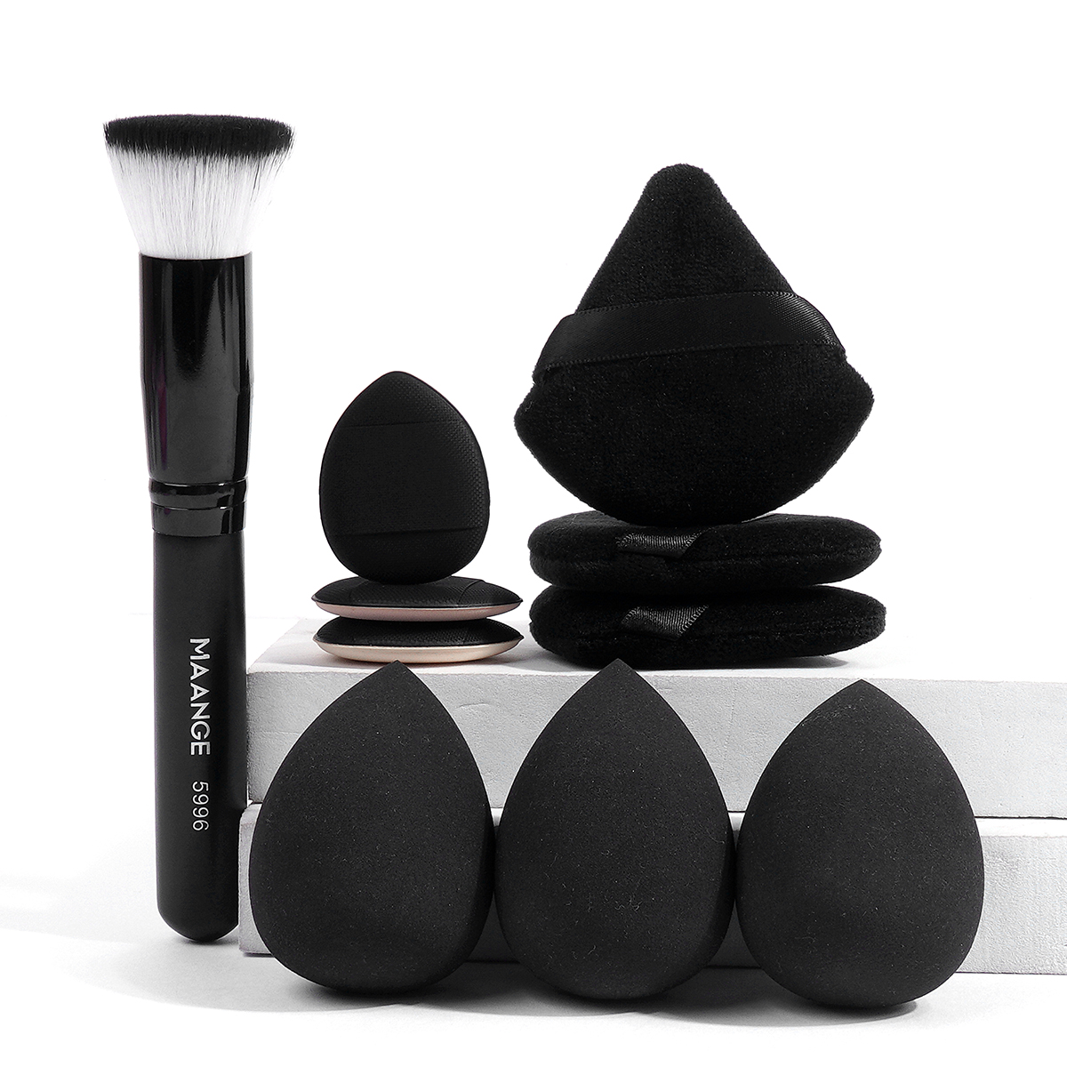MAANGE 1pz Pennello per fondotinta con 9pz Soffio per trucco Contorno arrossire Pennello per trucco Triangolo Soffio per cipria Spugna morbida per dita: nero