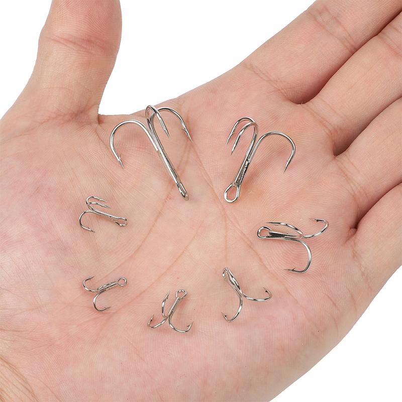 50Pcs Treble Fishing Hooks Black Nicle Barbed Fishhooks Efficiency Super Sharp Carp Triple Hooks Sea Tackle Accessories