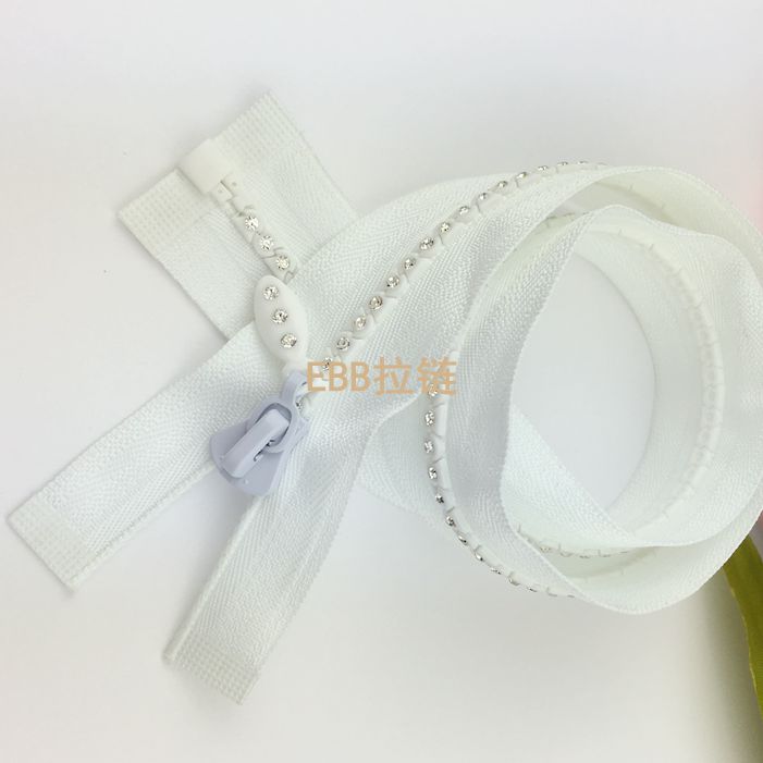 2 stks/partij Plastic Hars Diamant Strass Rits Zwart Wit Kleding Decoratieve Ritsen Bevestigingsmiddelen Naaien Accessoires: white / 70cm