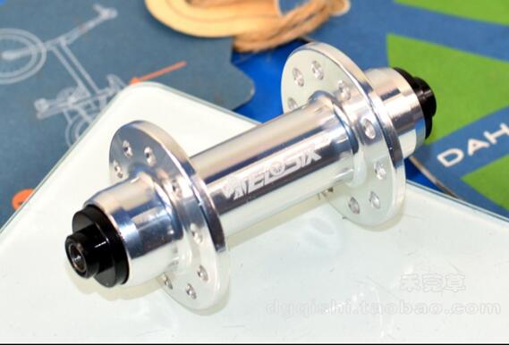 Folding Bike Front Hub 20h 74mm BMX Front Hubs 20inch Folding Bike Bearing Hubs BMX Parts: silver