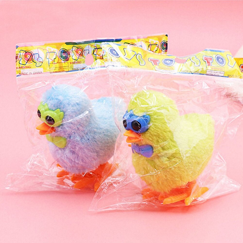 Dos desenhos animados do vintage de pelúcia clockwork óculos frango crianças brinquedos andando pulando frango brinquedo plástico para crianças brinquedos cor aleatória