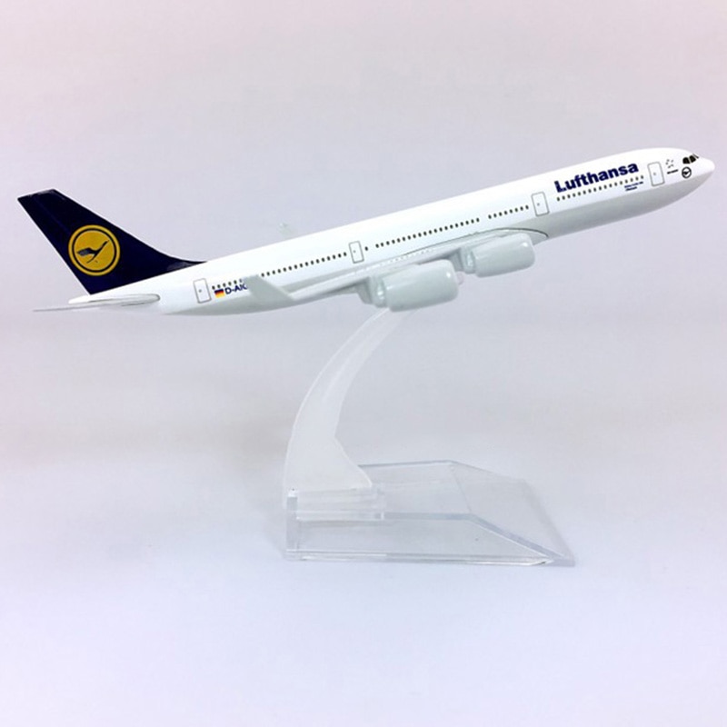 16CM German Lufthansa 340 aircraft 1:400 Air airbus A340 model landing gear W base alloy airplane collectible display Plane toy