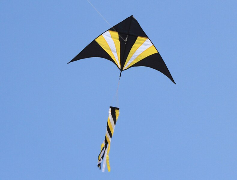 Outdoor Fun Sports Rainbow Triangle Kite With Windsock Handle And Line Good Flying