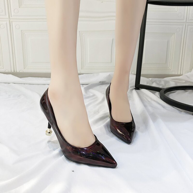 Célébrités bout pointu mince talons hauts chaussures de peu profondes femme socialité pompes chaton talons sans lacet chaussures de créateur