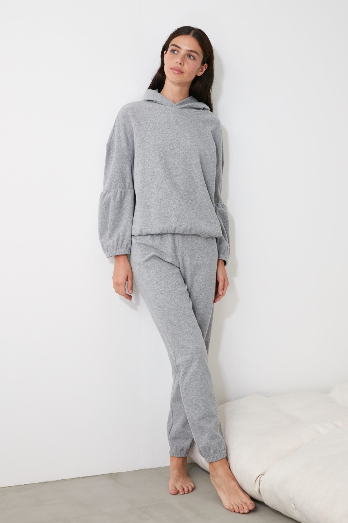 Trendyol Hooded Knitted Pajamas Set THMAW21PT0674