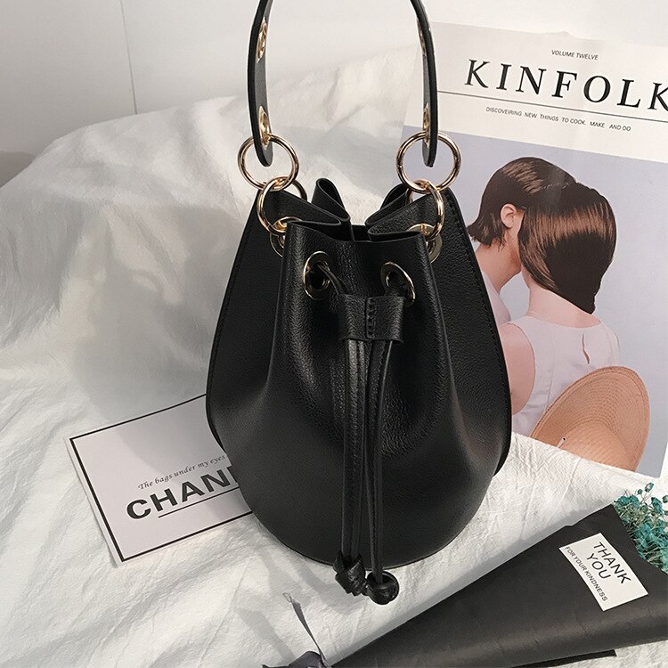 Z da família nova moda europeia e americana cordão corrente balde saco de ombro único bolsa em 2019: black