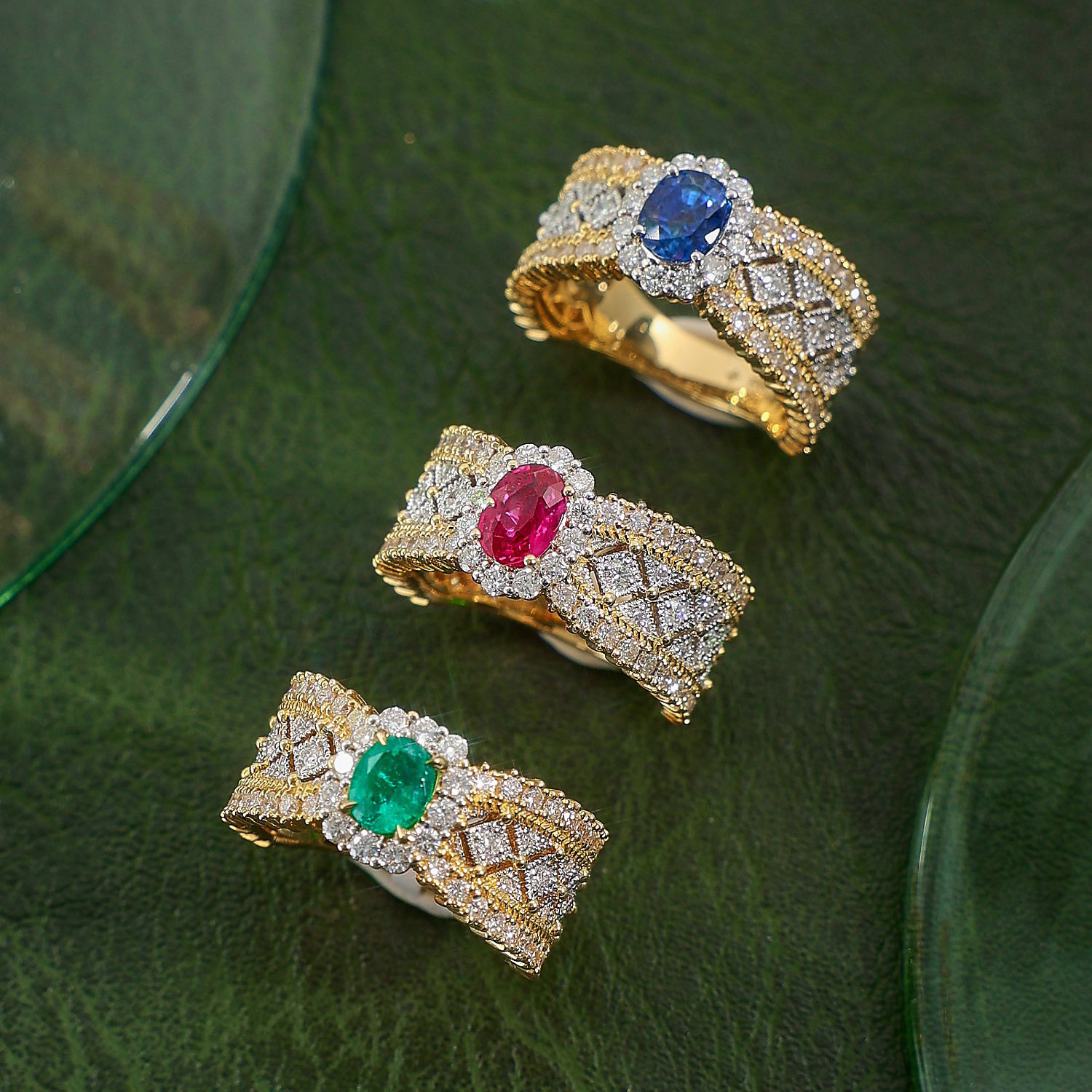 Anillos de Color dorado de estilo Medieval Vintage con anillo de piedras preciosas de imitación rojo/verde/azul joyería exquisita de lujo para banquete para mujer