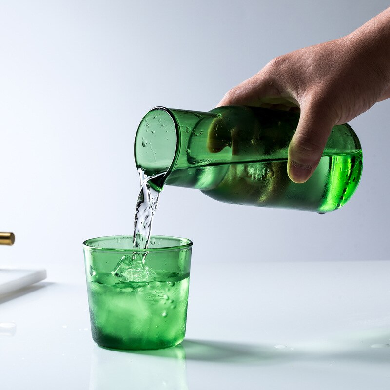 Glasvattenflaska med glaskopp sängkaraff nattvattenkaraff med tumlare glas kolv dryckeskruka för mjölkte
