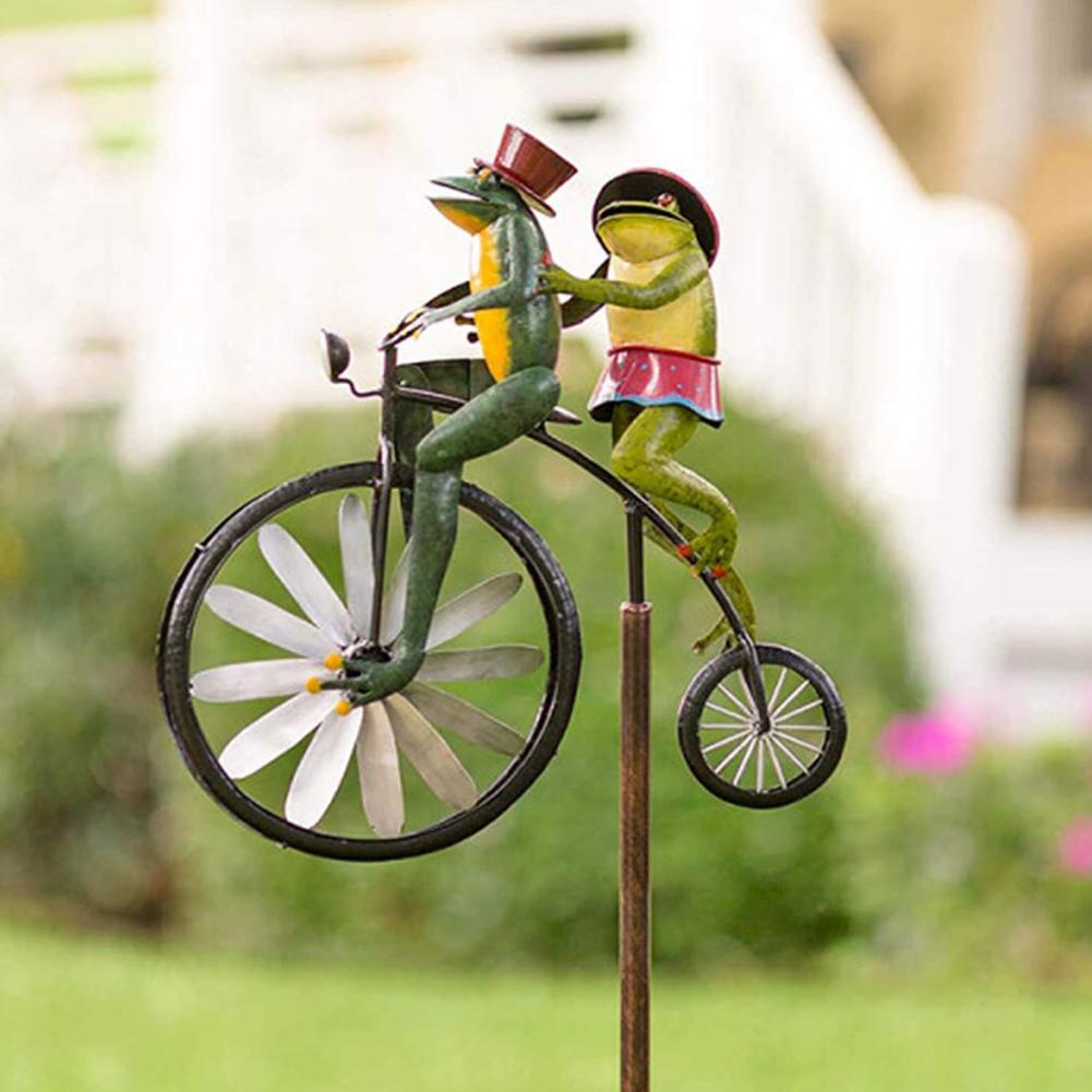 1 Set Wind Spinner Cats Riding Bike with Motorcycle Metal Delicate Wind Spinner for Garden