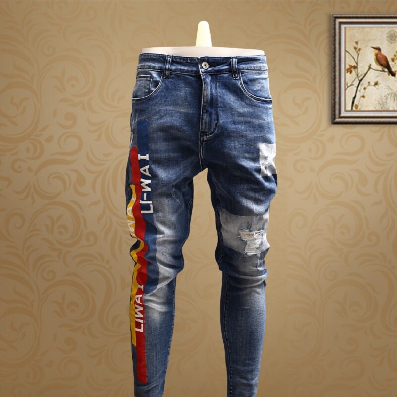 Modne męskie obcisłe potargane dżinsy Streetwear niebieskie spodnie w paski Jean dla mężczyzn kowboje