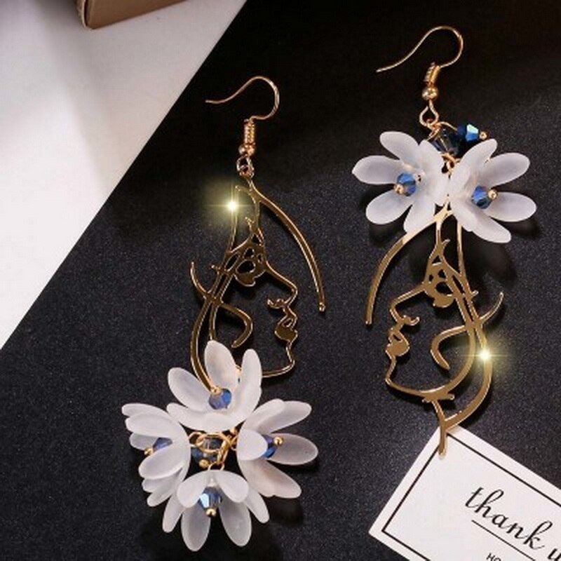 Pendientes colgantes bohemios de nueva flor para mujer, aretes largos a la con borlas y flores de diamantes de imitación, joyería para y boda,