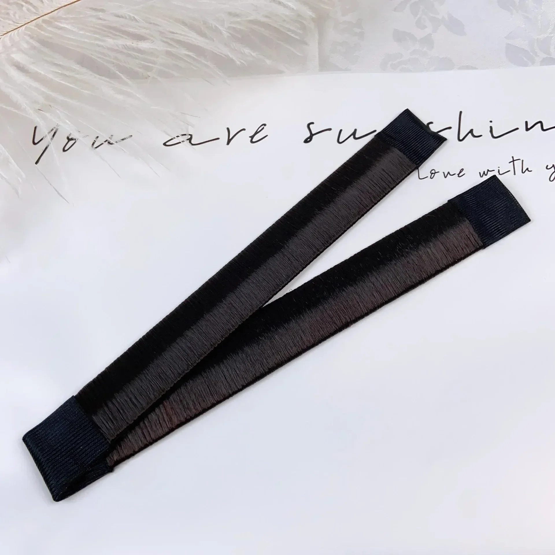 Magic Bun Maker-herramientas de bricolaje, banda para la cabeza de capullo de Donut sintético, banda para el cabello con bola giratoria, accesorios para el cabello para mujeres y niñas, plato francés dulce hecho: Rojo rosado