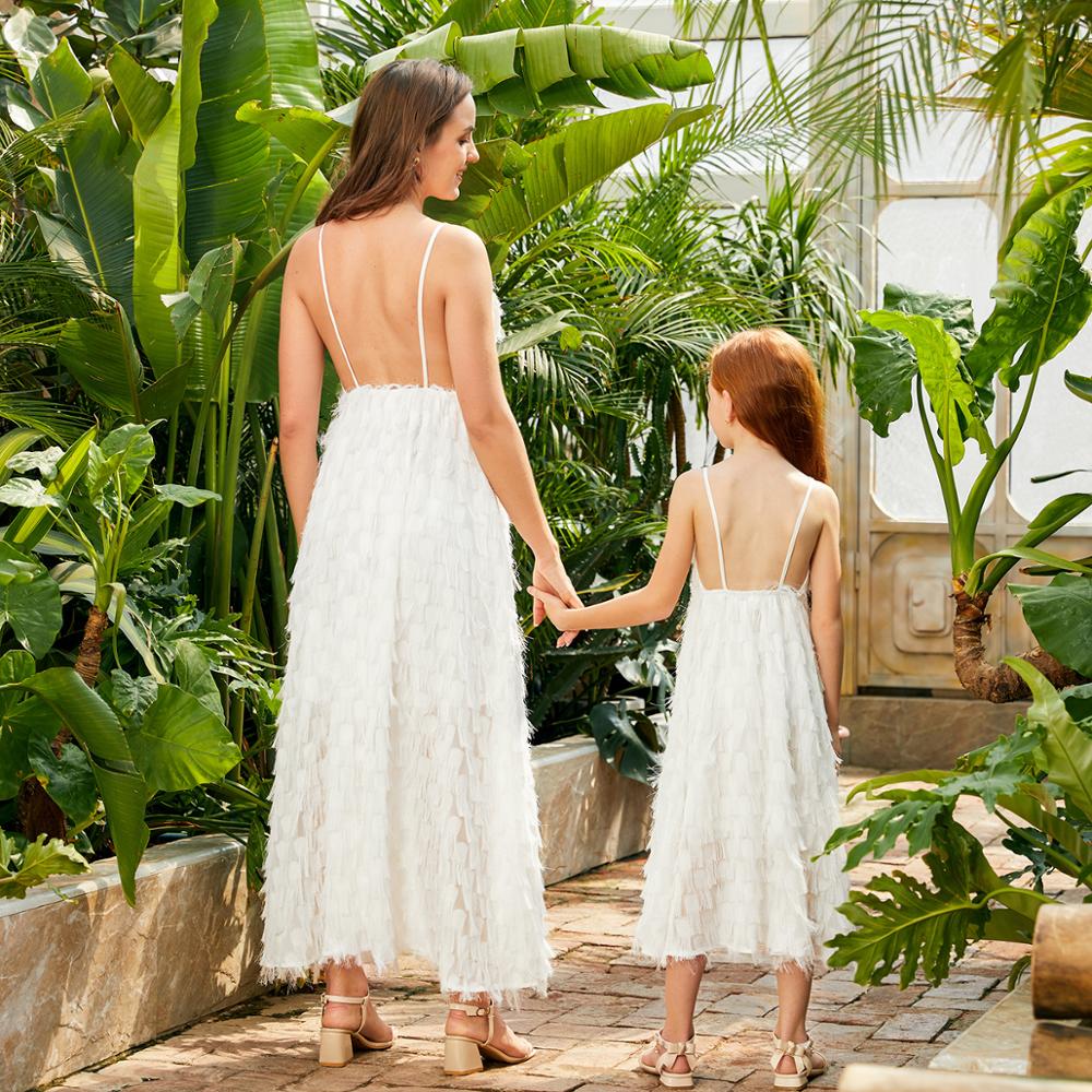 Patpat sommar fluffiga matchande långa klänningar för mamma och mig matchande outfits ärmlösa hängselklänningar