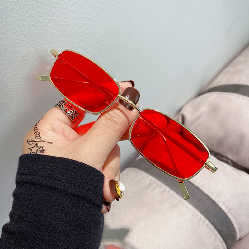 Nuevas gafas de sol rectangulares pequeñas Vintage para hombres y mujeres, gafas de sol cuadradas Punk a la , gafas de sol de con marco de Metal, gafas de conducción negras: Rojo