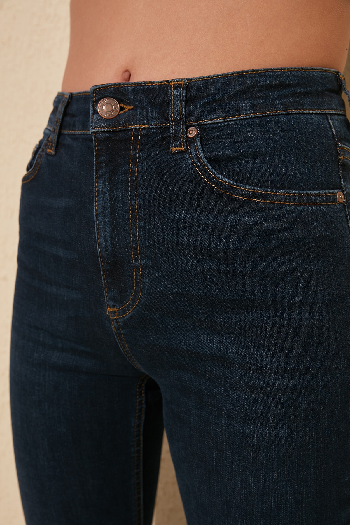 Trendyol Blue Ripped Detailed High Waist Flare Jeans TWOSS20JE0161