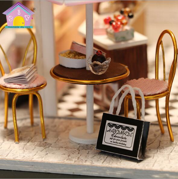 Sød arkitektur diy træhus miniature chokolade butik træbygning med møbler miniature landskab