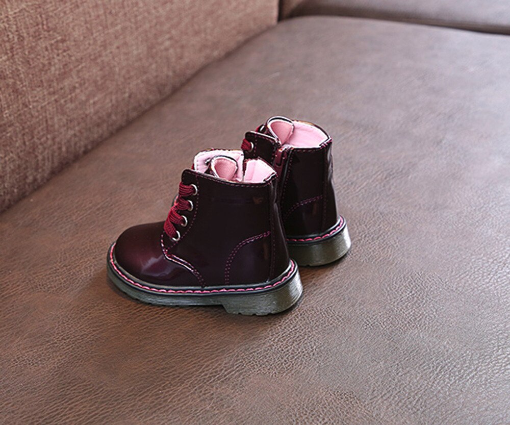 Botas de otoño invierno venta de niñas botas Martin botas nueva de zapatos de cuero de los niños de chica cremallera suave botas calzado informal