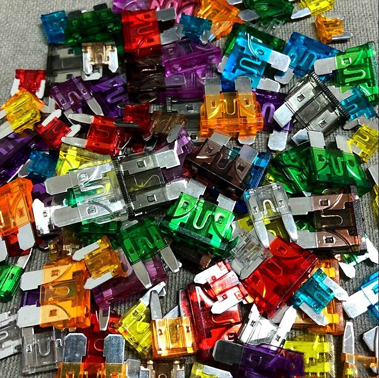 Gros fusible de voiture de ! 100 Pcs/lot Auto voiture camion ATC fusible différent ampli Mini, petite et moyenne lame mixte ensemble