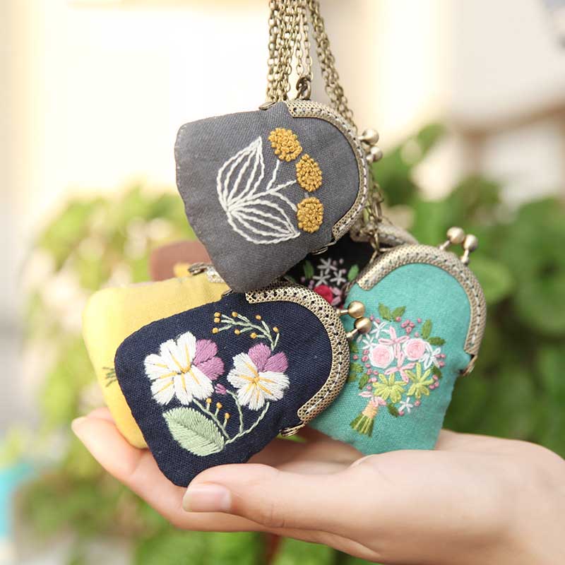 DIY Flower Necklace Mini Embroidery Bag Kit Embroidery Key chain Cross Stitch Sets Needlework Swing Craft Friend Unfinished