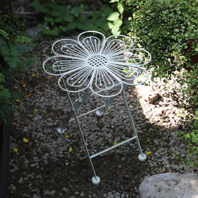 retro gammelt smijern sammenleggbart blomst lite bord og krakk blomst krakk blomst stå krakk vakkert mini bord: misligholde tittel