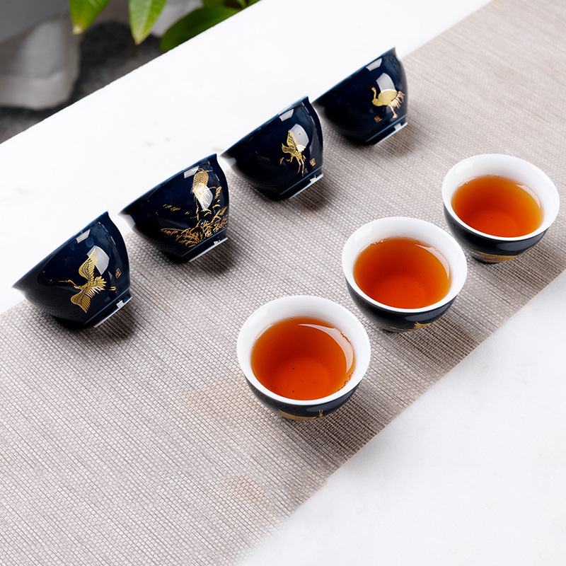 Indigo glasyr keramisk tekopp, målad gyllene kranmönster resor teskål kinesisk porslin tekopp set kung fu tekopp 75ml