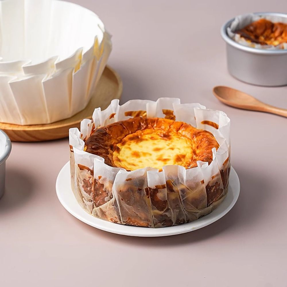 50 stk. 4/6/8- tommers bakepapir, engangs, oljebestandig kakeinnpakning, sammenleggbar cupcake-innlegg, bakeform, baskisk kakepapir, kakeformpapir