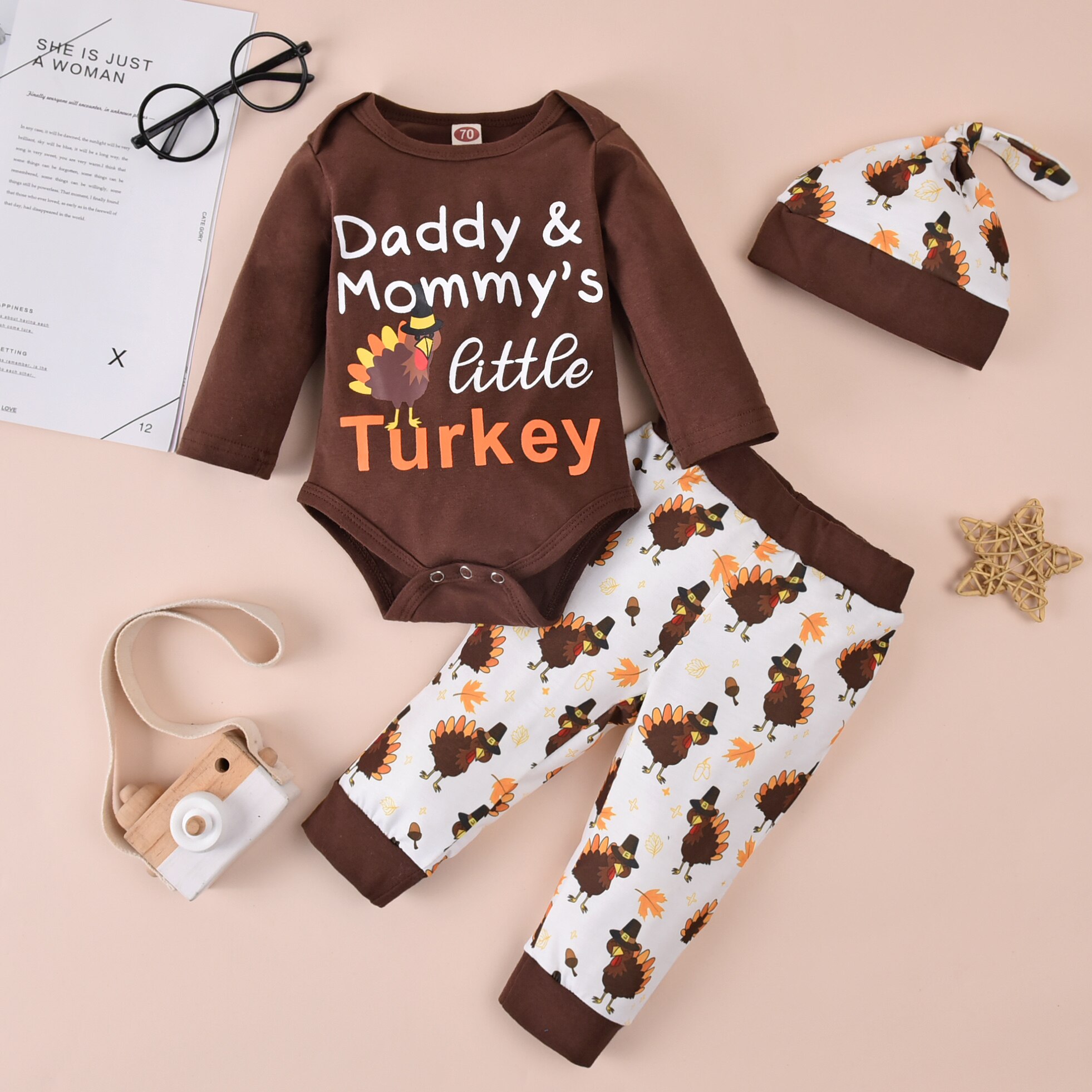 Tak giver dag tre stykker baby drenges tøj bogstav langærmet jumpsuit tegneserie kalkun print lange bukser med hat
