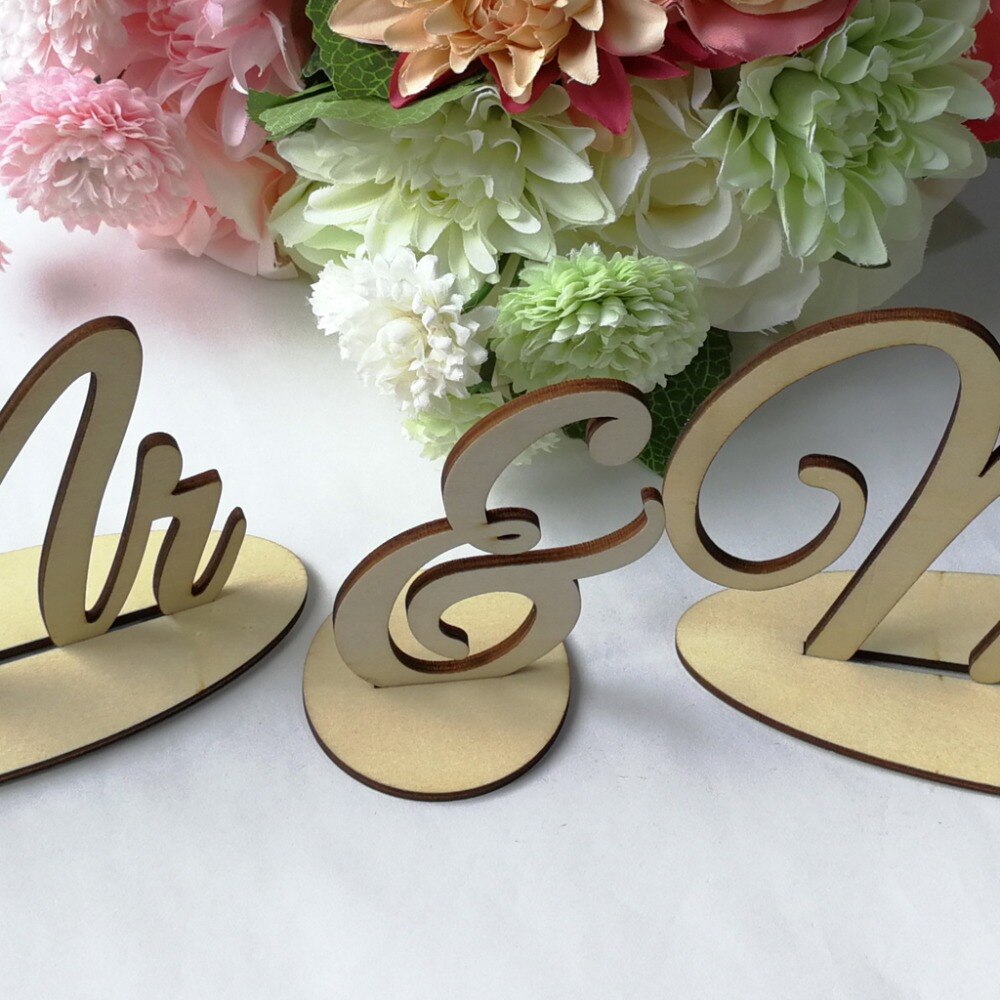 Wedding Signs Wood Mr &amp; Mrs Wedding Table Sign for Bride and Groom Table Decoration
