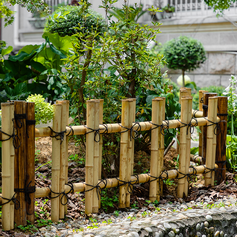 Japanese Homestay Short Fence for Courtyard Villa Bamboo Fence Anti Corrosion Sunscreen Plant Partition Garden Decorative Border: Red