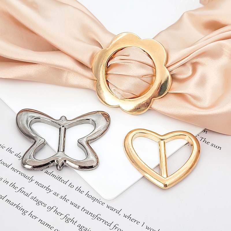 Broches para bufanda de mariposa y corazón para camiseta, broche con hebilla para bufanda de seda, Clip para anillo para chal, sujetador para bufandas, accesorios de Pin con botón anudado