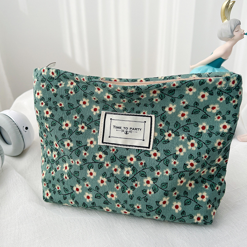 Cosmetic Bag Women Floral Makeup Case Organizer Korean Embroidery Cosmetic Pouch Travel Toiletry Bag Corduroy Canvas Beauty Case: Lavender