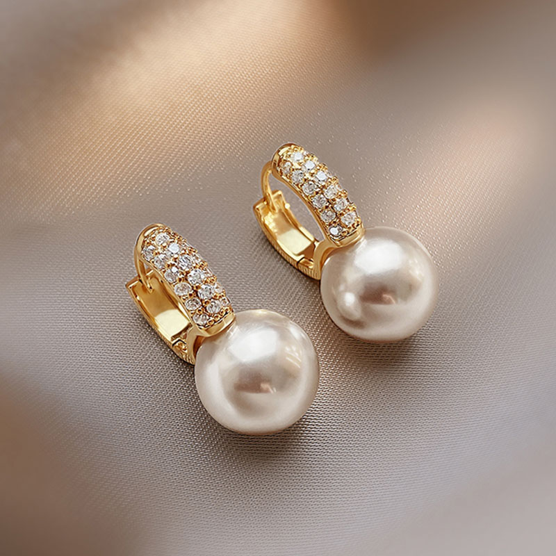 Pendientes de tuerca de bola de perlas de imitación Retro francés para mujer, joyería de , accesorios simples elegantes, al por mayor, , 2023: Latón Plateado