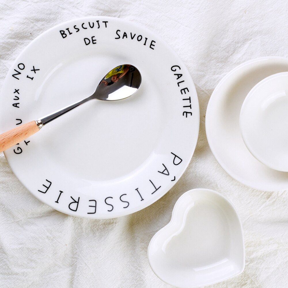 2pcs/4pcs Ceramic Relish Plate Heart Shaped Seasoning Dish Snack Plate Mini Food Dipping Bowls Appetizer Plates