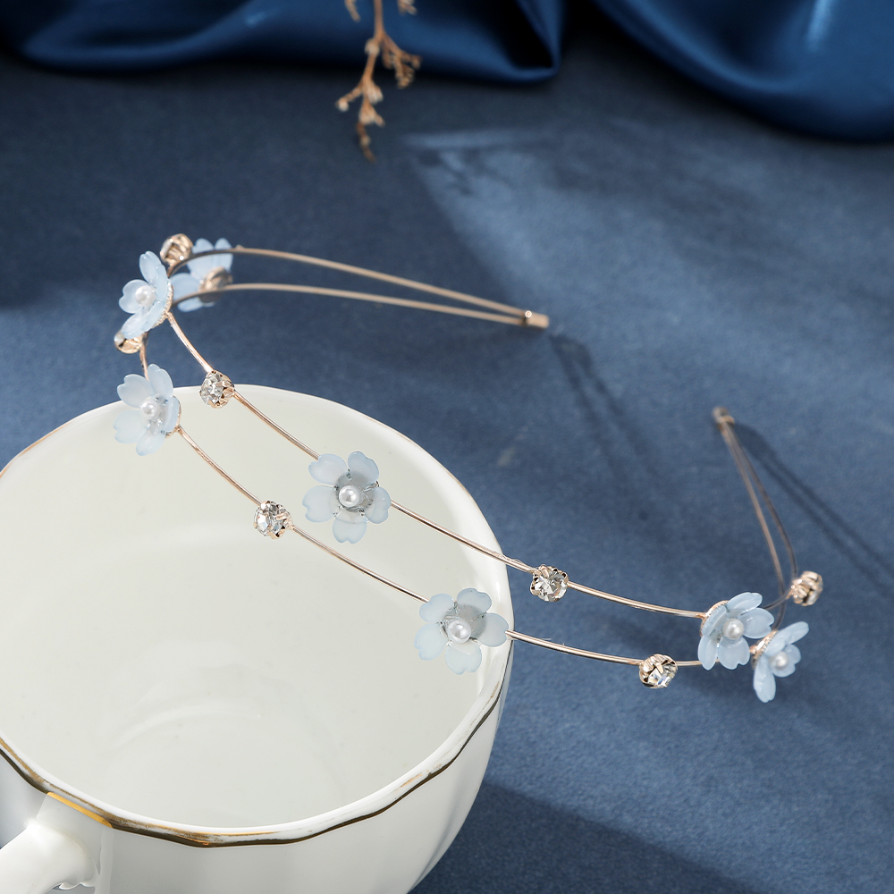 AWAYTR-Diadema con aro para el pelo para mujer, diadema deportiva ondulada, diadema de flores, diademas de cristal, accesorios para el cabello de aleación dorada para niña: Beige