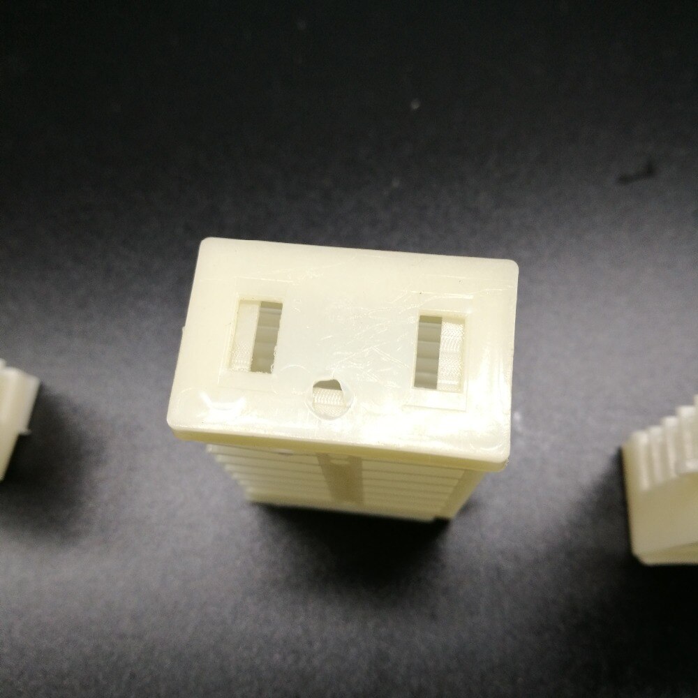 4 stks/partij Bijenteelt Tool Plastic Koningin Kooi Bee Kooi Match Box Type Bijenteelt Apparatuur Dier Feeders Tool bijenteelt