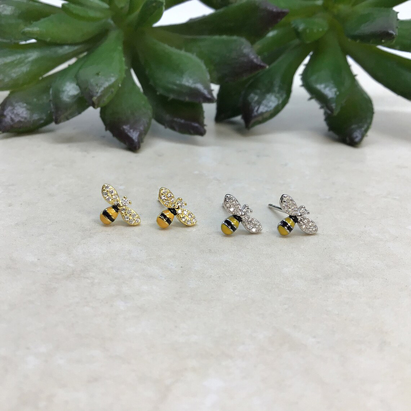 Huitan – boucles d'oreilles abeille délicates pour femmes, couleur argent/or, drôle, usage quotidien, Piercing, bijoux pour adolescents, directe
