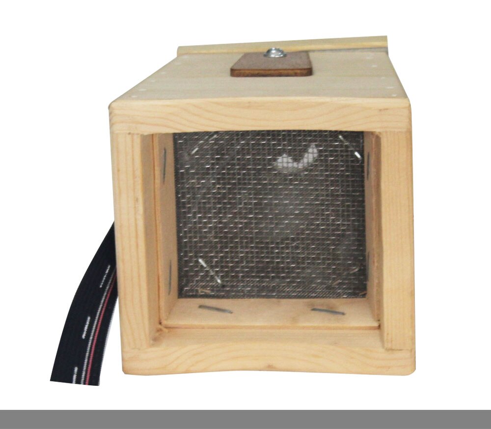 Individuals at home use wooden moxibustion boxes with one hole / two holes / three holes / four holes / six holes, insulated by